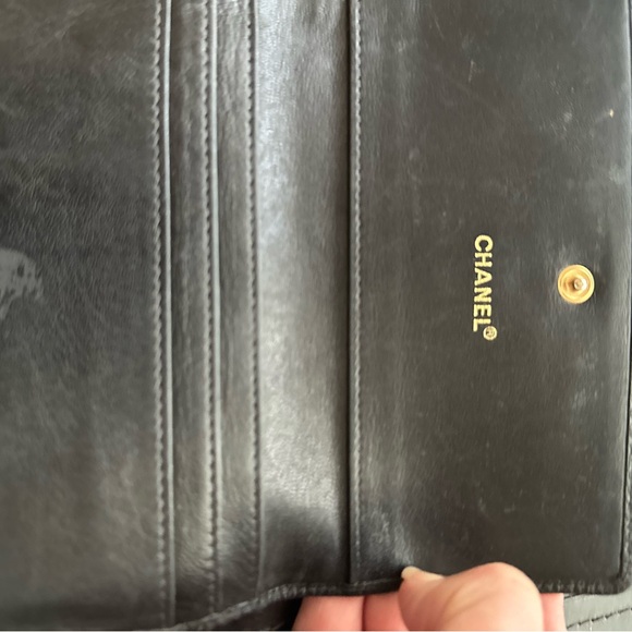 Chanel Wallet - Picture 4 of 12